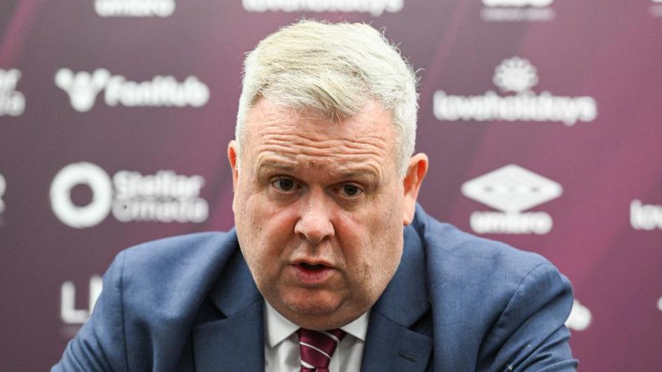 Hearts CEO Andrew McKinlay