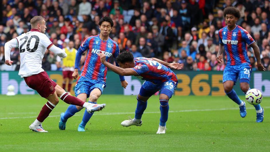 Crystal Palace 0-2 West Ham - Soucek and Bowen earn Hammers first win ...