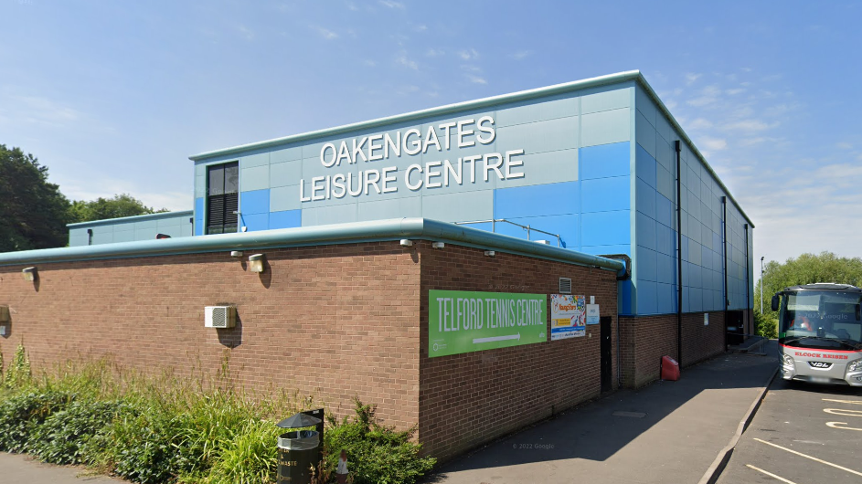 A blue building with the words "Oakengates leisure centre" on it