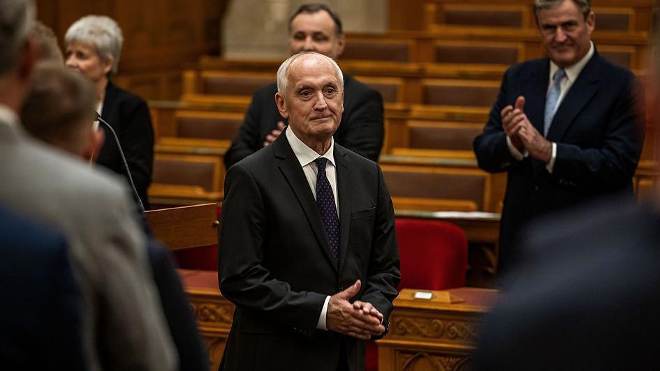 Andras Baka in parliament