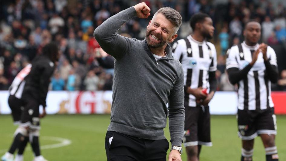 St Mirren manager Stephen Robinson celebrates