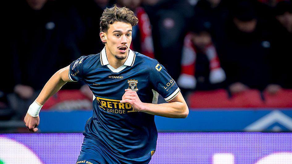 Milan Smit in action for Go Ahead Eagles in January