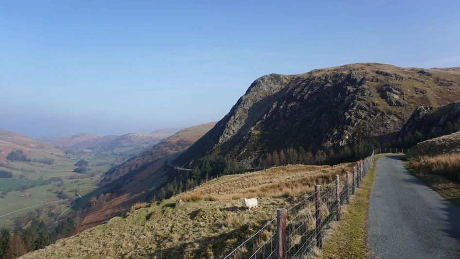 Bwlch y Groes, ail ffordd gyhoeddus uchaf Cymru gydag uchder o 545 medr