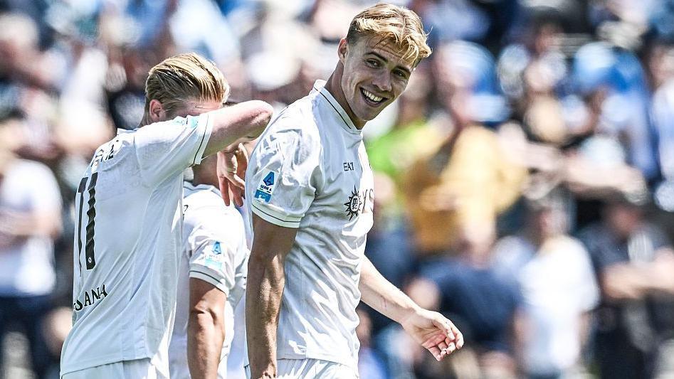Rasmus Hojlund celebrates scoring against Pisa