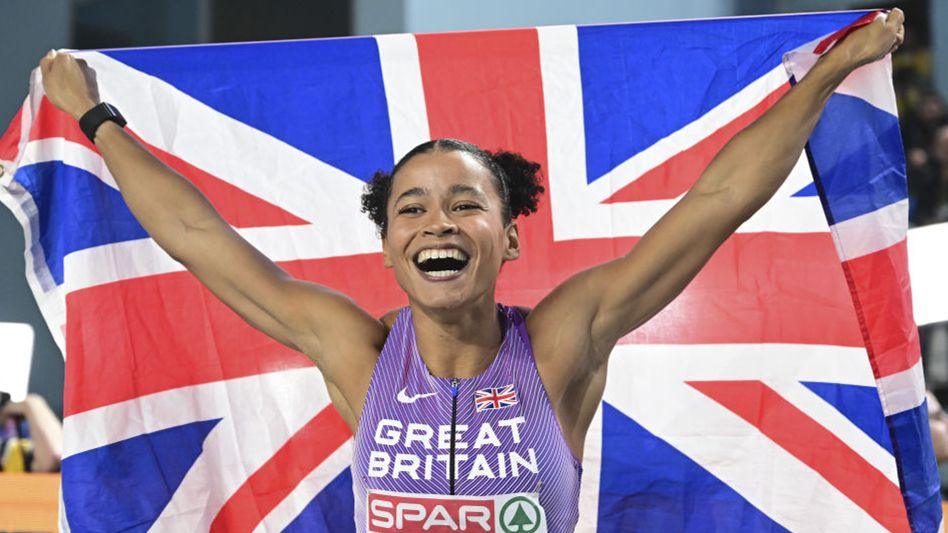 Photo of Dina Asher-Smith  & her friend Jazmin Sawyers