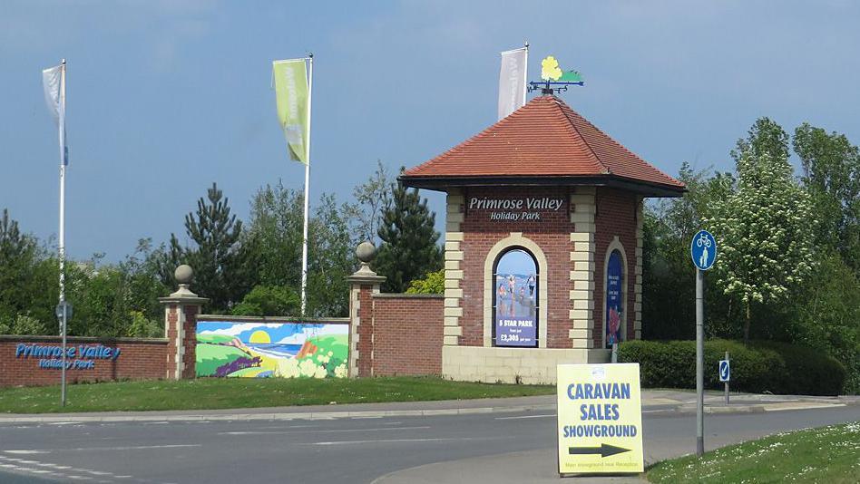 Entrance to Primrose Valley Holiday Park
