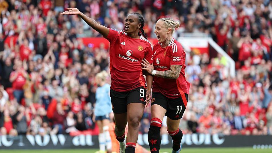 Manchester United celebrate