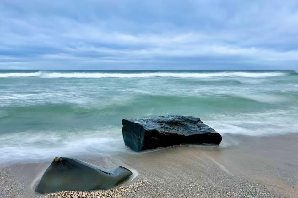 Rocks at Bellochantuy Beach