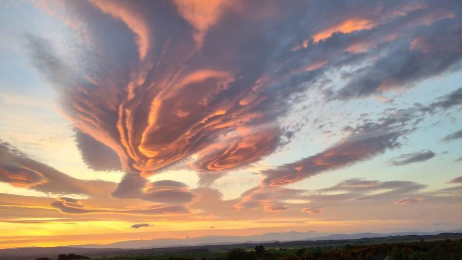 Lenticular clouds from Nigg