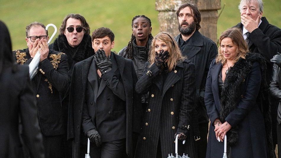 Celebrity Traitors gasp as Paloma Faith (out of shot) is buried