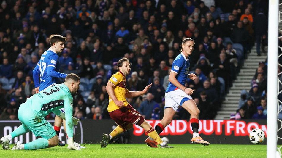 Thelo Aasgaard scores