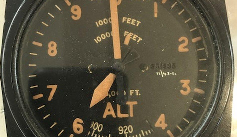 WWII altimeter