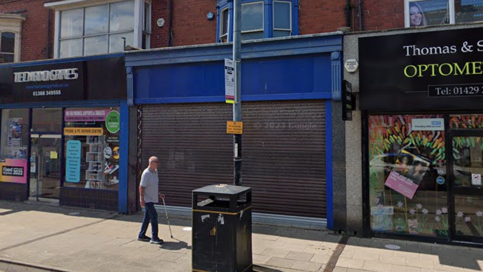 The site in York Road before it was converted into Intro Bar. The shutters are closed and the former signage has been covered up.