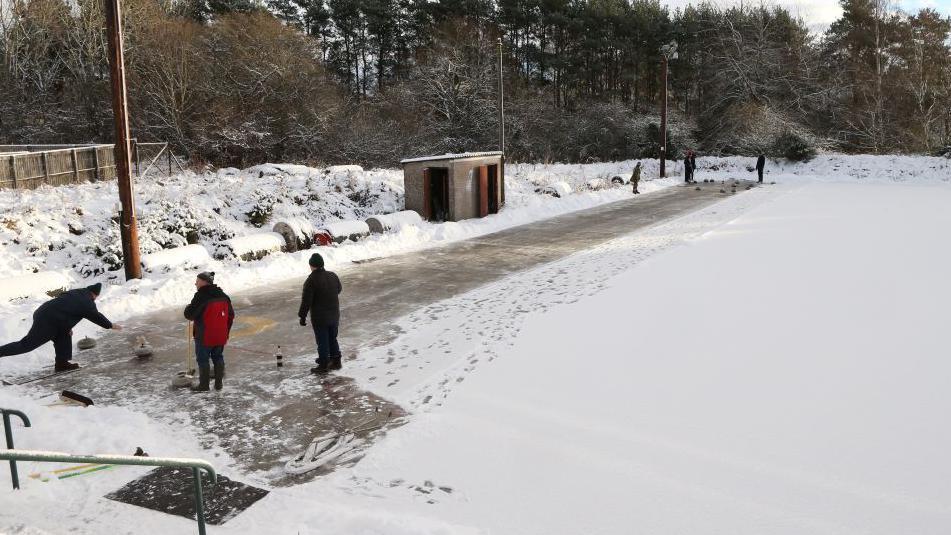 Curling at Muir of Ord