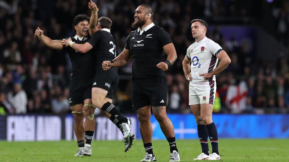 George Ford looks on after missing a drop-goal to beat New Zealand