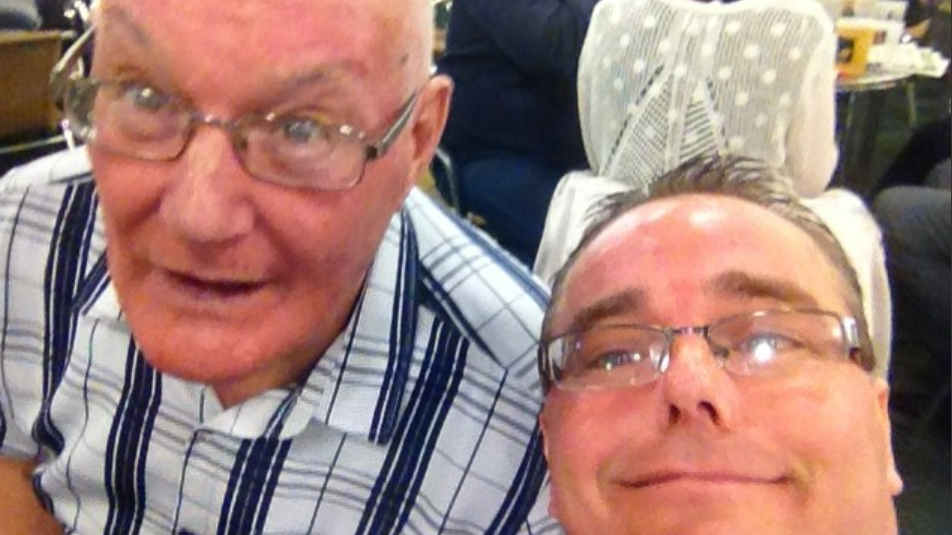 Wayne Hatton and his dad doing a selfie and both smiling 