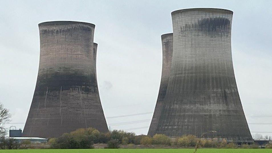 Four cooling towers