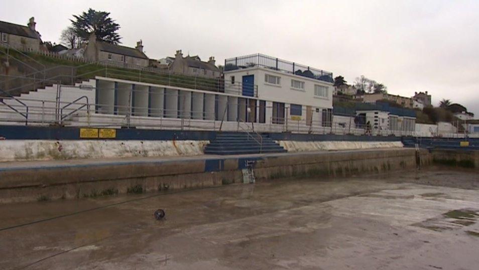 Shoalstone pool