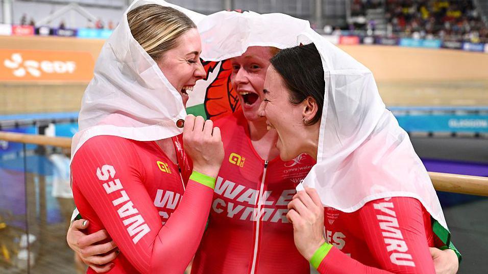 Lowri Thomas, Emma Finucane and Rhian Edmunds will compete in individual events at the Commonwealth Games in Glasgow 