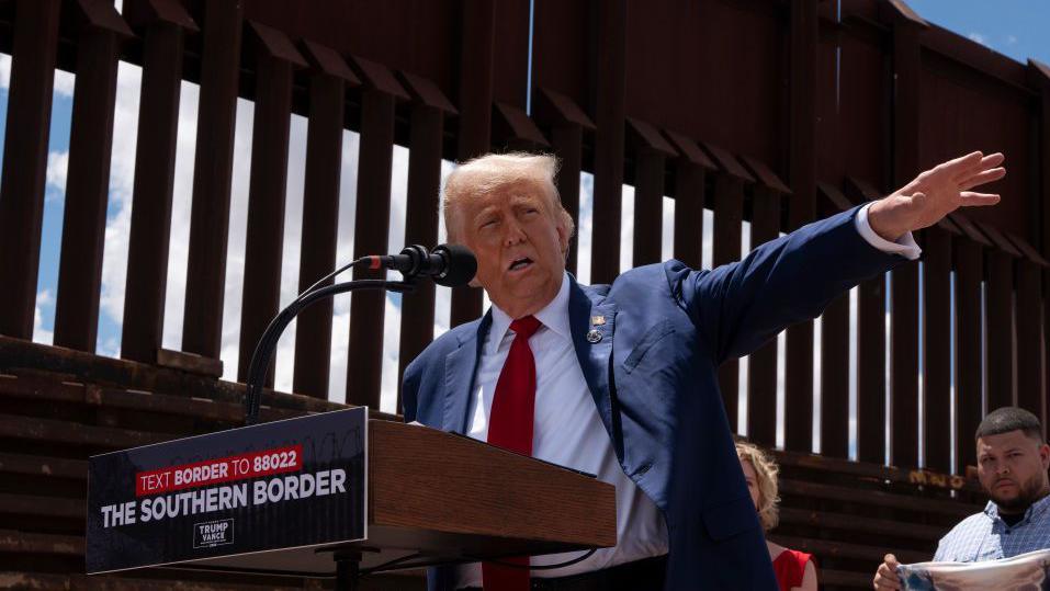 Trump at the US-Mexico border