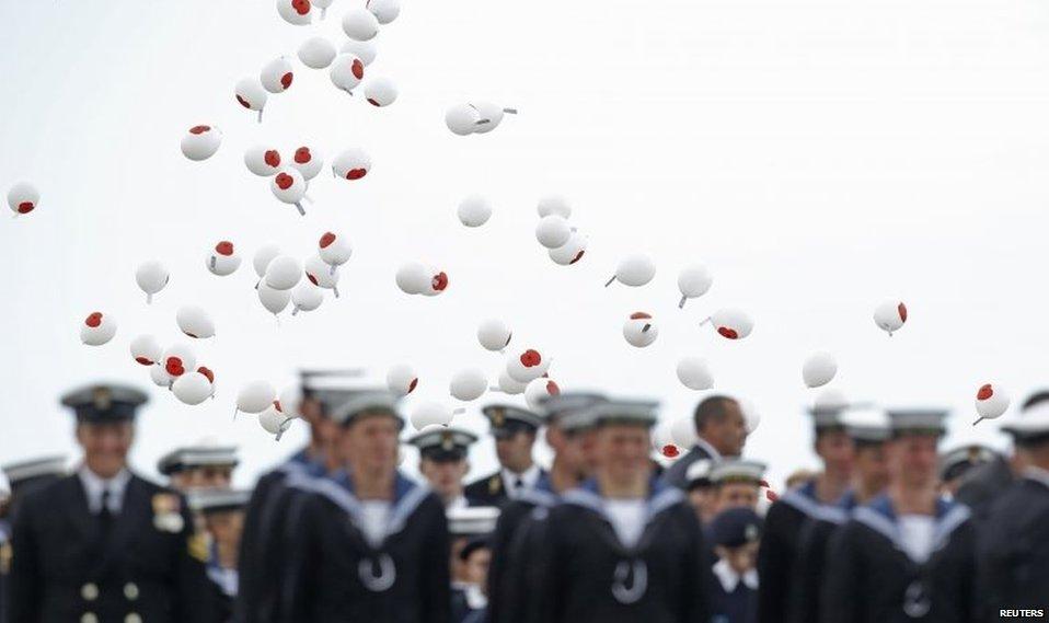 Balloons decorated with poppies