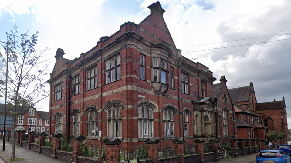 Former Fenton Library