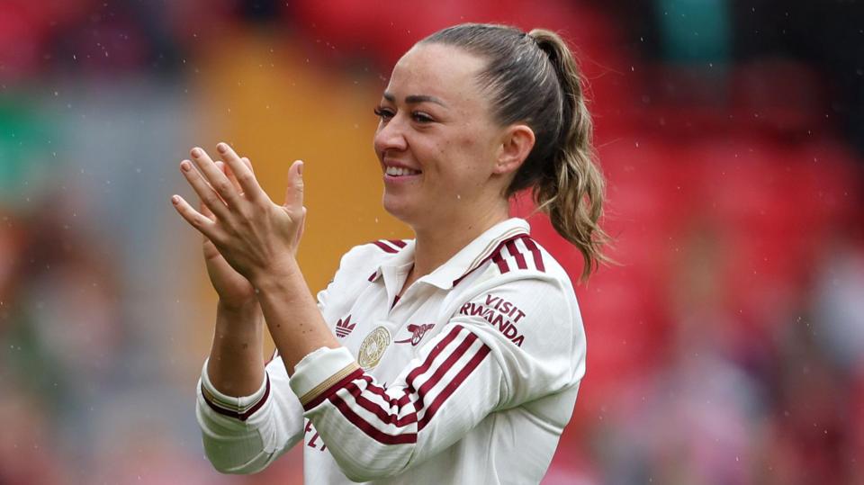 Katie McCabe claps Arsenal fans