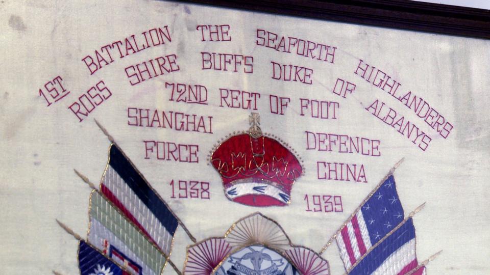 Obair-ghrèise le 1st Battalion The Seaforth Highlanders, Ross Shire Buffs Duke of Albanys, 72nd Regt of Foot, Shanghai Defence Force China sgrìobhte oirre