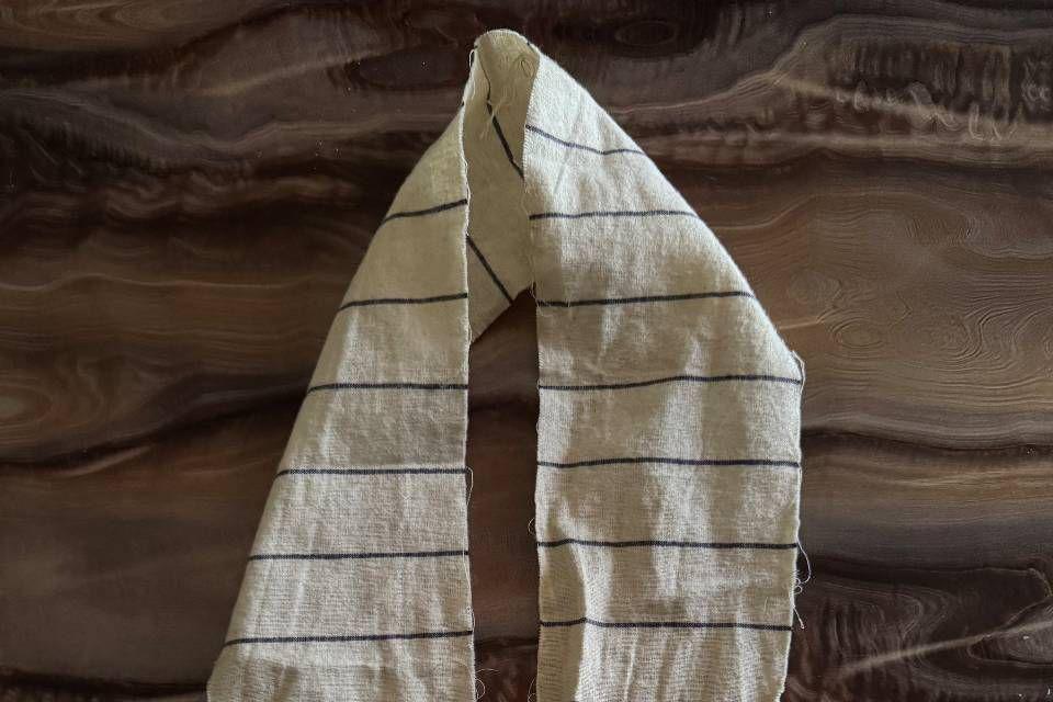 A piece of striped fabric which a BBC crew member says Israeli forces used to blindfold him during his detention in southern Syria