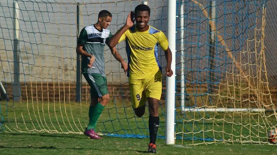 Igor Thiago celebrating scoring for Gremio Ocidental