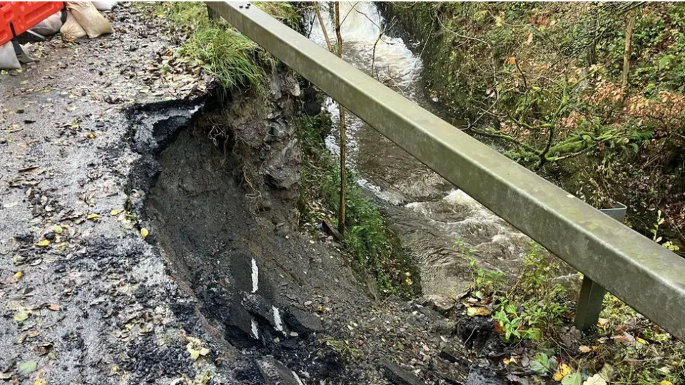 Crumbling wall above A470