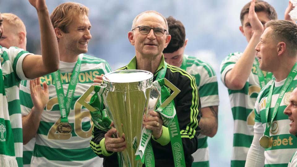Martin O'Neill with the Scottish Premiership trophy