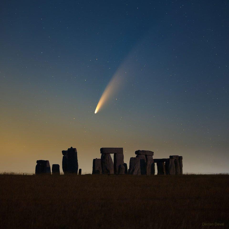 Comet-Neowise-stone-henge.