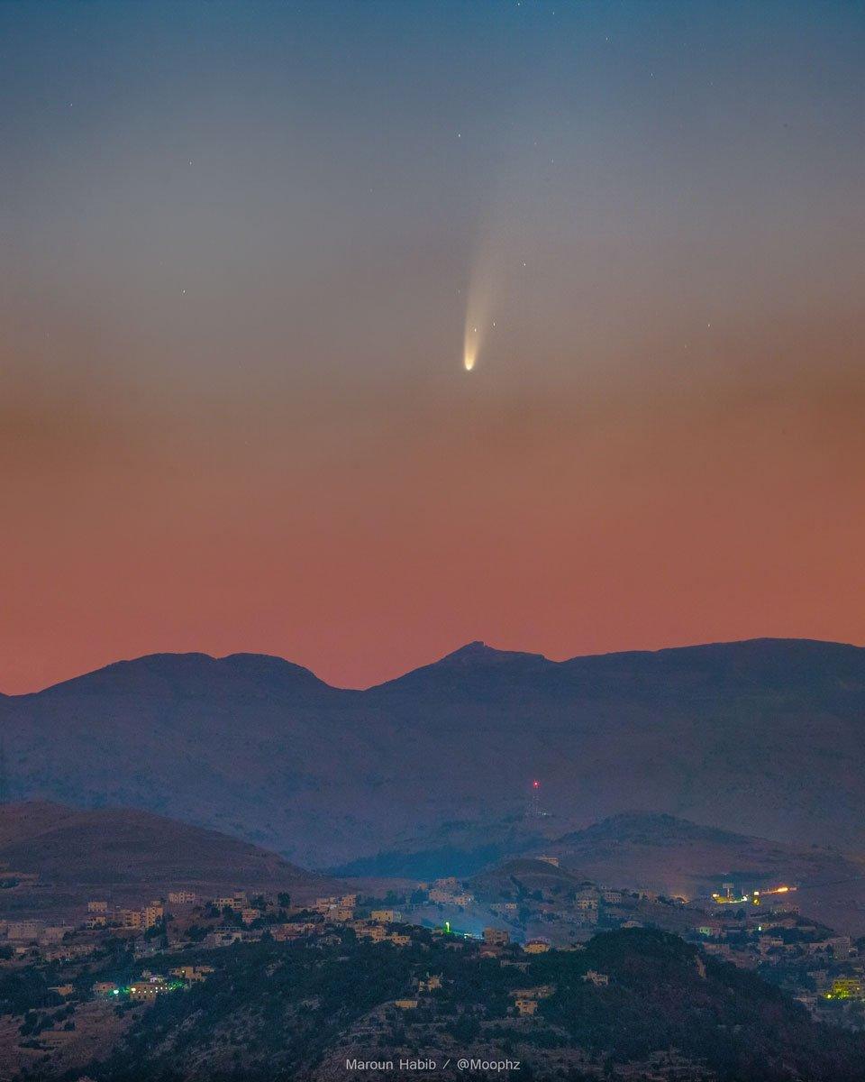 comet-in-the-sky.