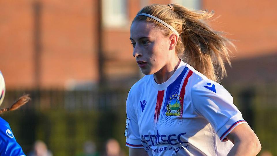 Abi Sweetlove of Linfield