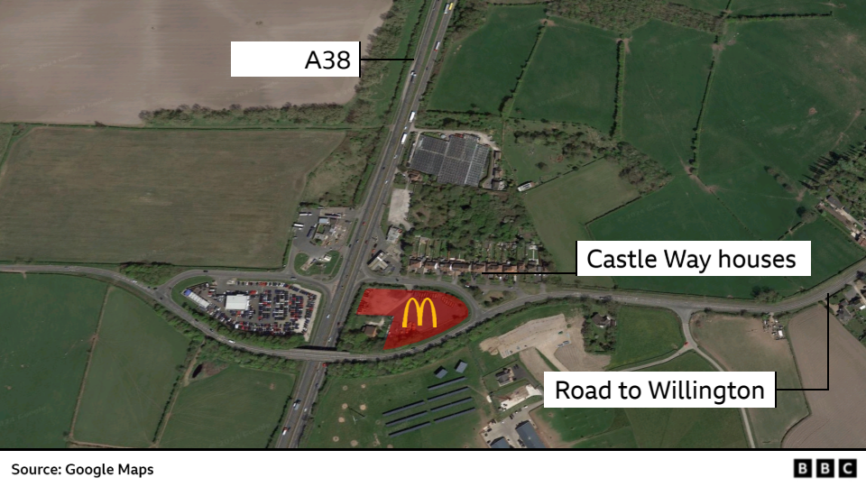 A map showing the location and the proximity of the houses to the site