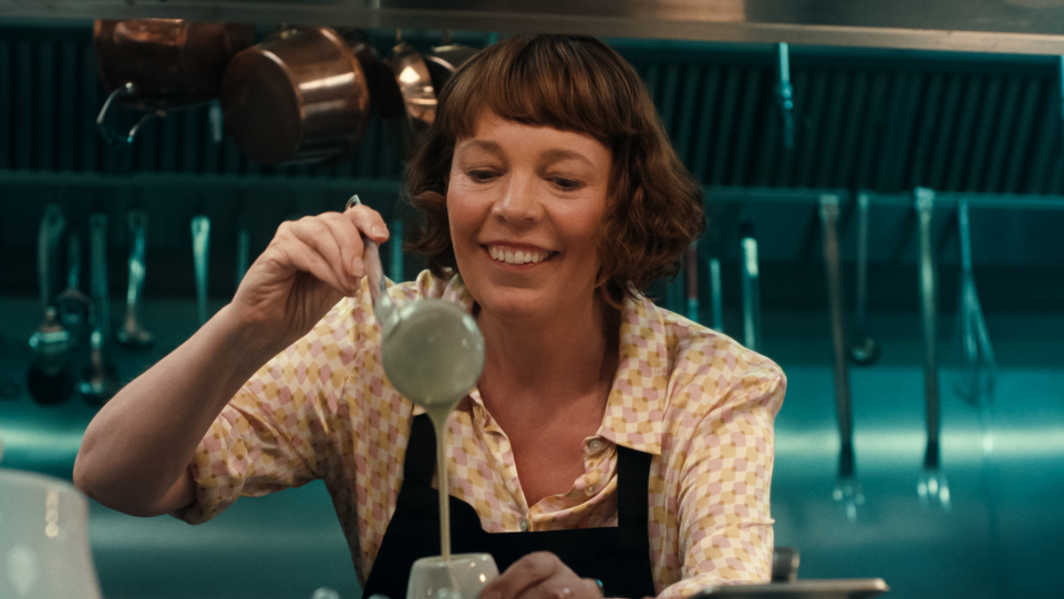 Olivia Colman as Ivy in The Roses