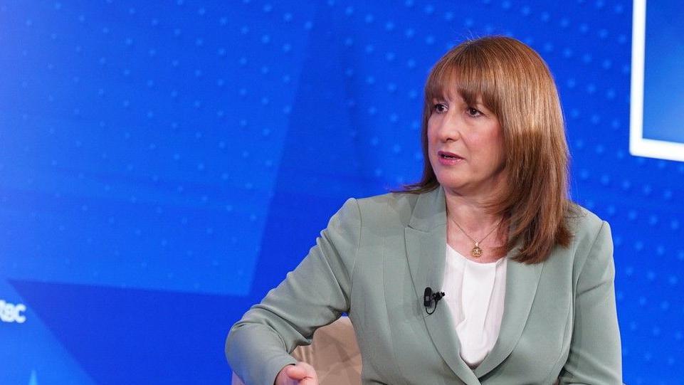 US war on Iran was a 'mistake' says UK chancellor Rachel Reeves - BBC News