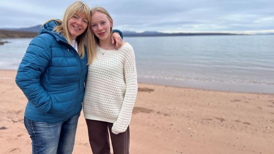 Nuala and her mum Lisa