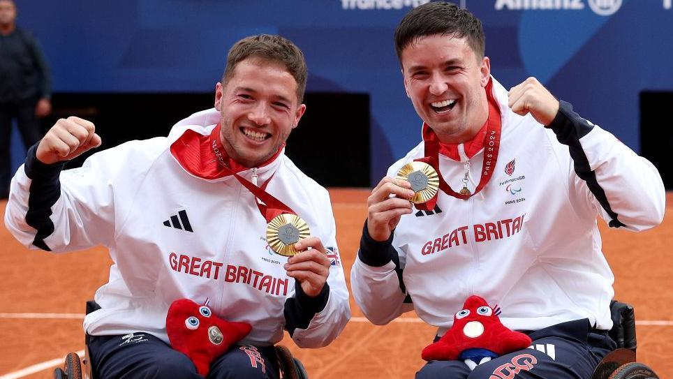 Alfie Hewett and Gordon Reid with medals