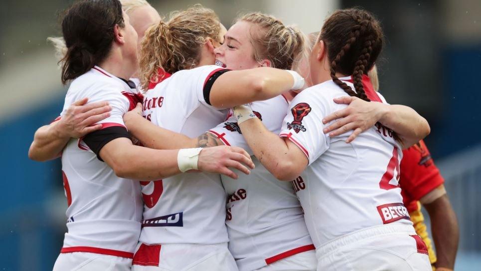 England celebrate a try from Shona Hoyle