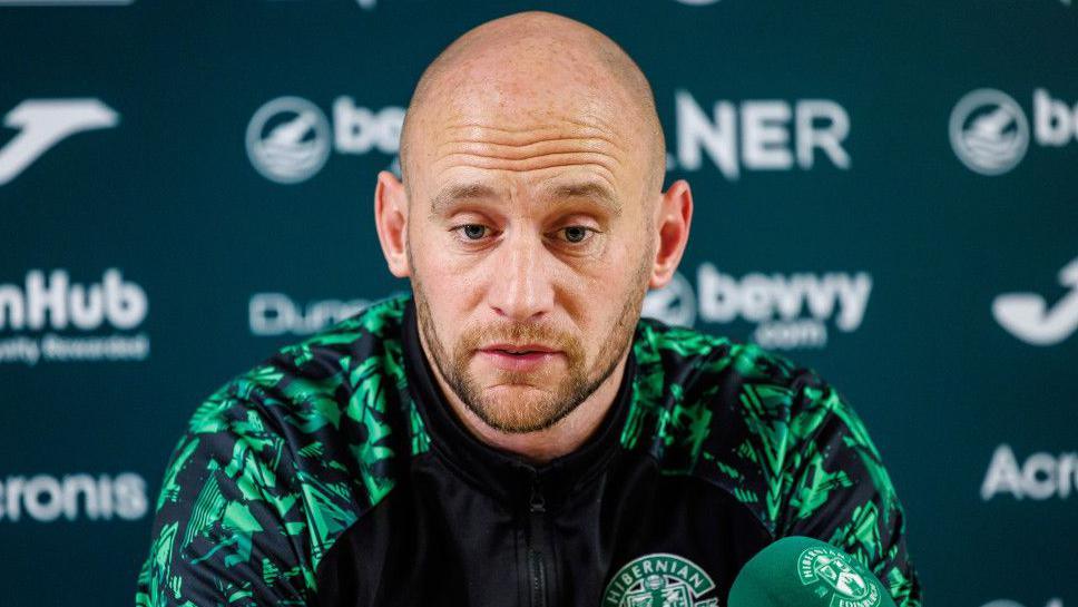 Hibernian head coach David Gray