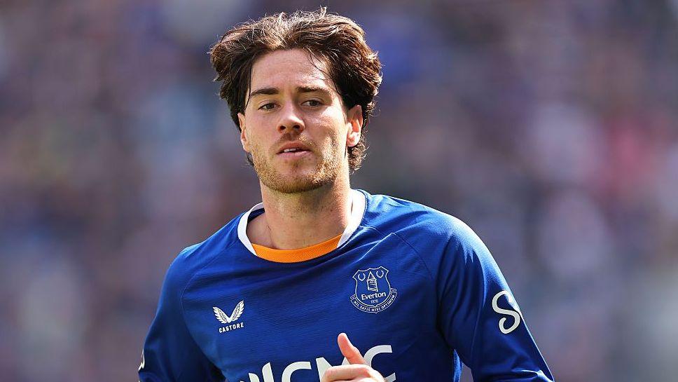Hayden Hackney playing for Everton against Crystal Palace