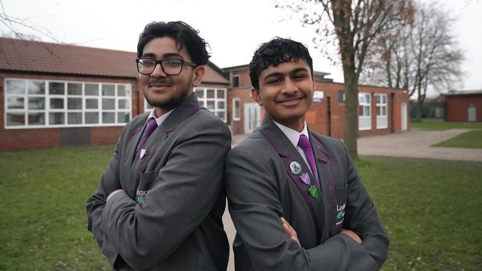 Making schools phone-free is 'near impossible'. Do parents even want it?