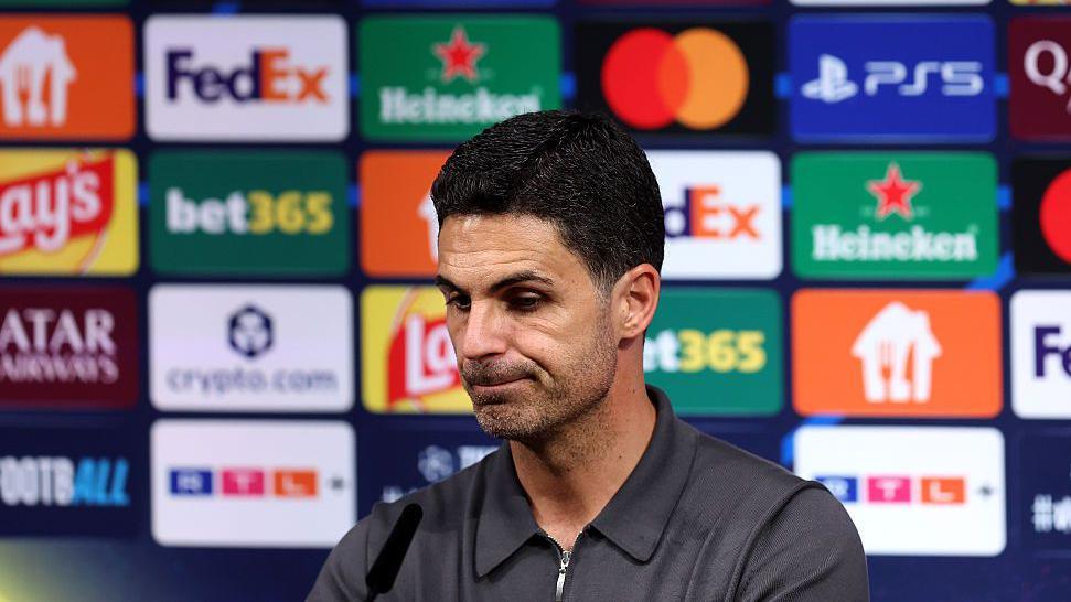Mikel Arteta speaks to the media