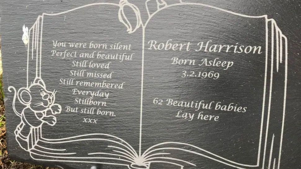 Robert's grave stone 