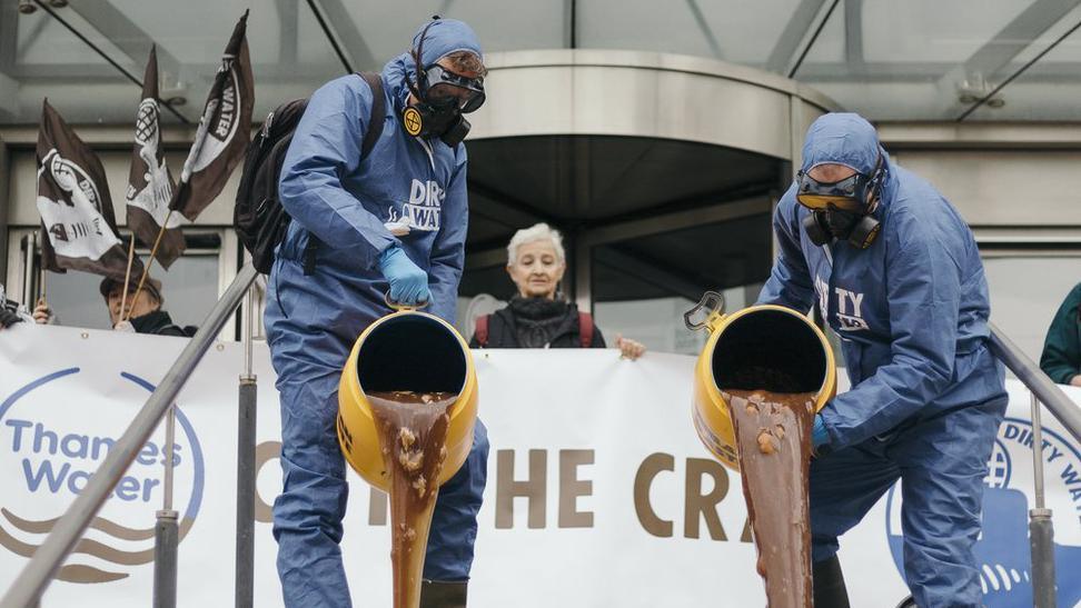 Extinction Rebellion sewage protest in Reading