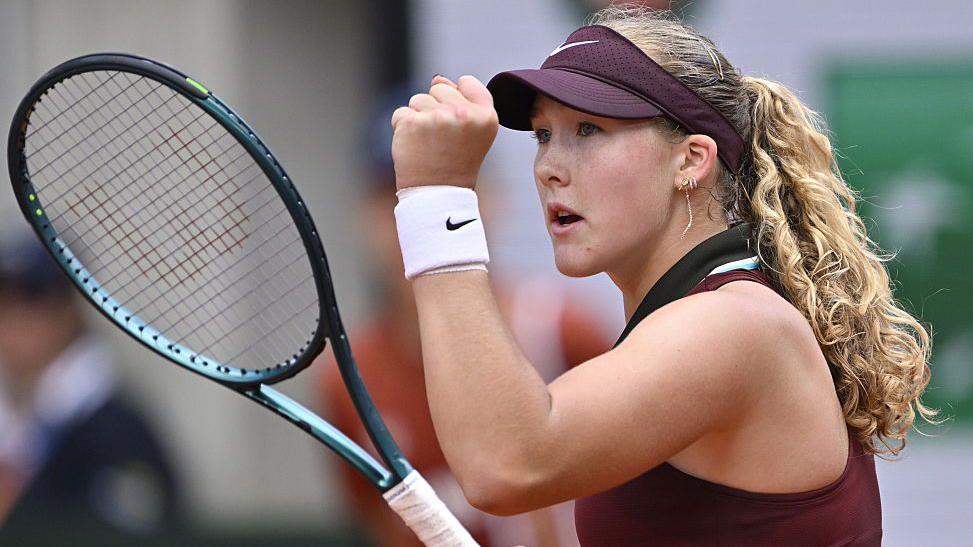 Mirra Andreeva celebrates her victory at the French Open