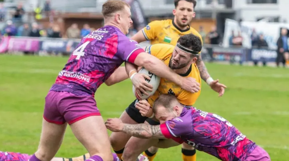 An action shot from Cornwall RLFC's match against Midlands Hurricanes