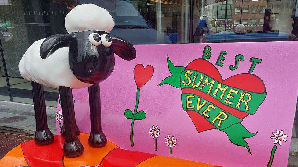 Shaun the sheep sculpture